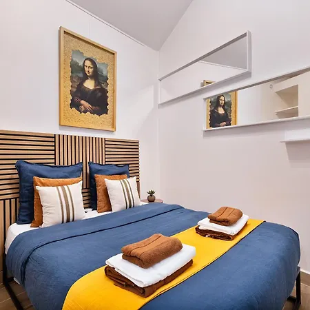 Maison 3 Pieces Champs-elysee Париж